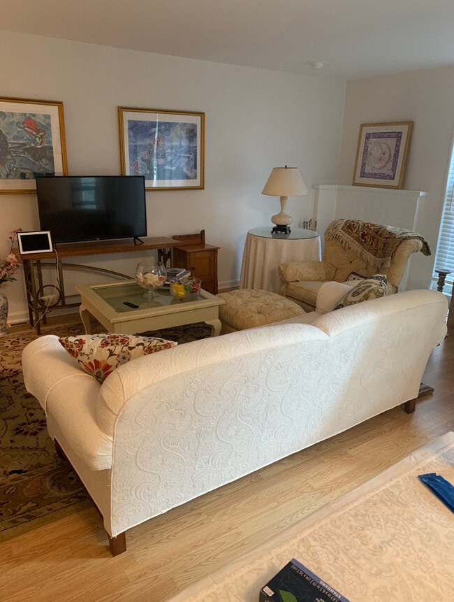 property at 42 Monticello Dr