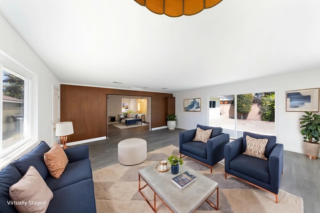 5742 Castle Dr in Huntington Beach, CA - Building Photo - Building Photo