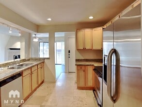 4777 Cedar Springs Rd in Dallas, TX - Building Photo - Building Photo
