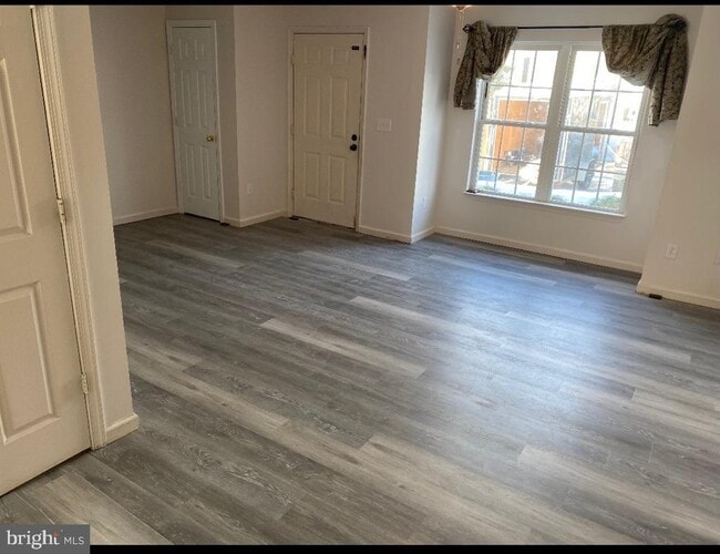 property at 2910 Broyhill Ct