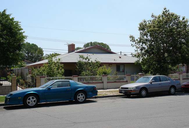 2142 Mountain View Ave in Anaheim, CA - Building Photo - Building Photo