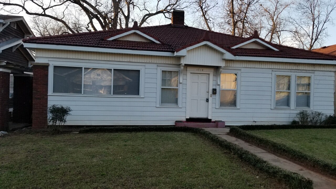 1714 Dartmouth Ave in Bessemer, AL - Building Photo