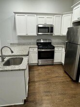 545 Valley Brook Ave in Lyndhurst, NJ - Building Photo - Building Photo