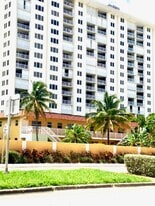 2121 N Ocean Blvd, Unit Eastside Gem in Fort Lauderdale, FL - Building Photo