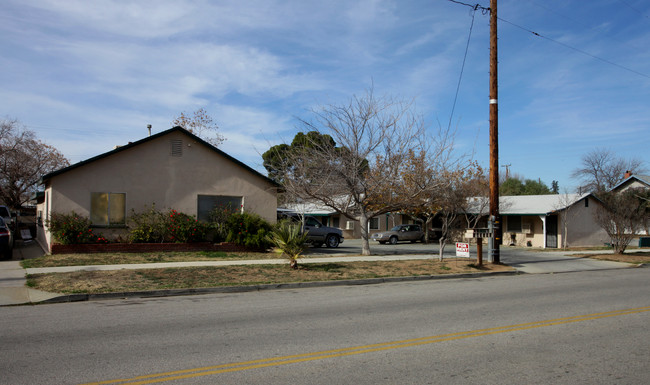 677 Magnolia Ave in Beaumont, CA - Building Photo - Building Photo