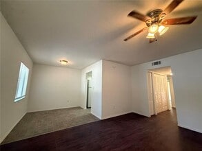 421 SW 67th Terrace in Gainesville, FL - Building Photo - Building Photo