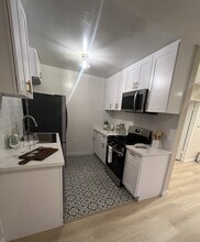 Monroe Manor in Santa Monica, CA - Building Photo - Building Photo