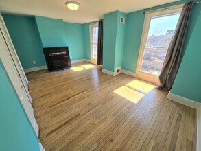 1827 East Capitol St SE in Washington, DC - Foto de edificio - Building Photo