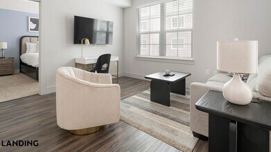 2220 W First St, Unit 167 in Ft. Myers, FL - Building Photo - Building Photo