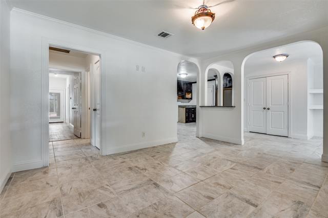 568 W Hammond St in Lancaster, TX - Building Photo - Building Photo