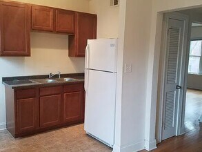 2006 W Jarvis Ave in Chicago, IL - Foto de edificio - Building Photo