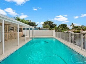 1501 SW 57th Ave in Plantation, FL - Building Photo - Building Photo