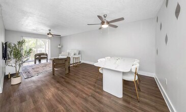 4404 W Kennedy Blvd in Tampa, FL - Building Photo - Building Photo