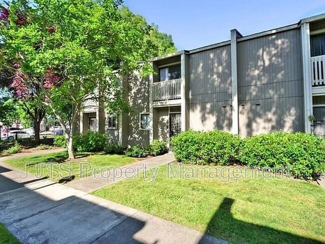 45 Derow Ct in Sacramento, CA - Building Photo - Building Photo