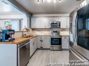 3609 Mistik Mdws in Selma, TX - Building Photo - Building Photo