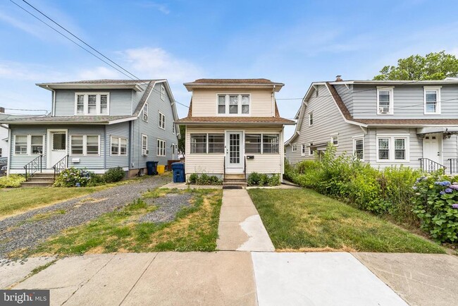 762 Pilgrim Ave in Lawrence Township, NJ - Building Photo - Building Photo