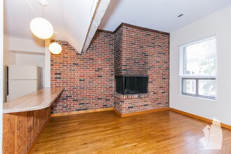 873 W Lill Ave, Unit B1 in Chicago, IL - Building Photo - Building Photo
