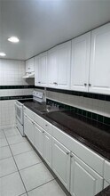 10090 NW 80th Ct in Hialeah, FL - Building Photo - Building Photo
