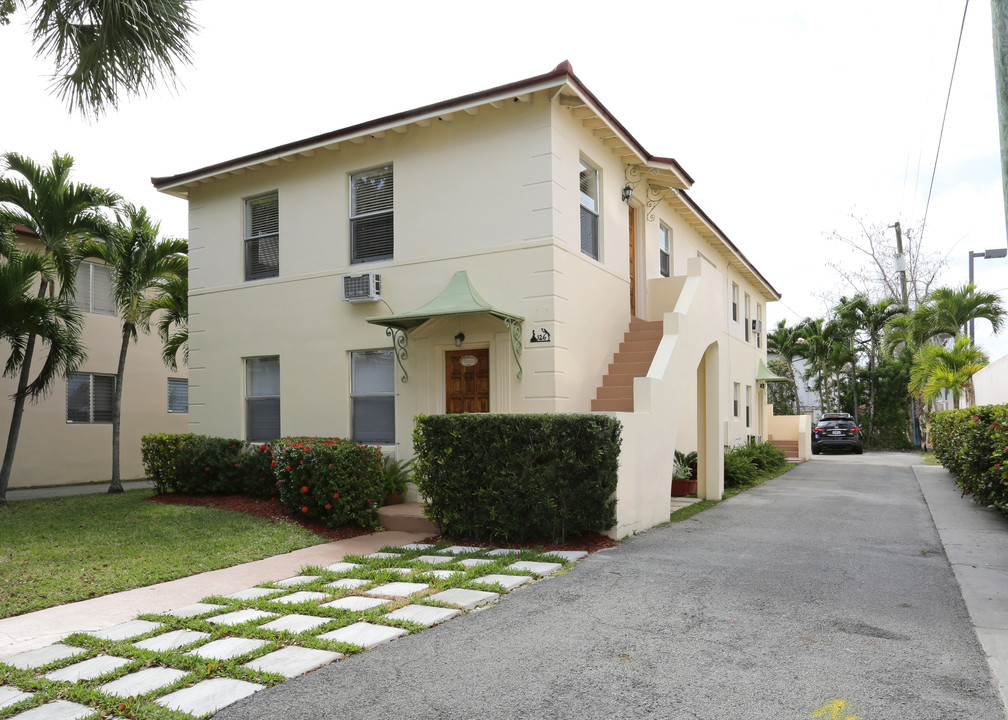 126 Calabria Ave in Coral Gables, FL - Building Photo