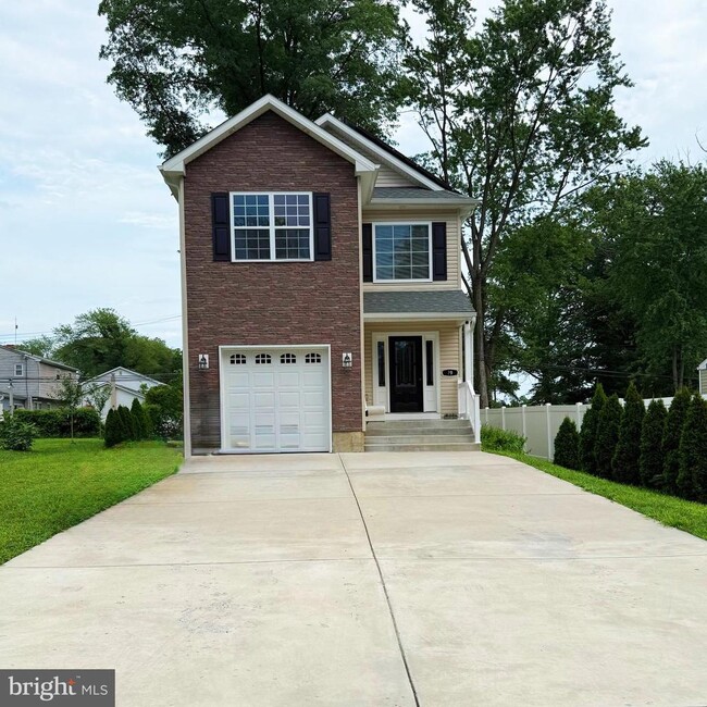 property at 29 Hilltop Rd