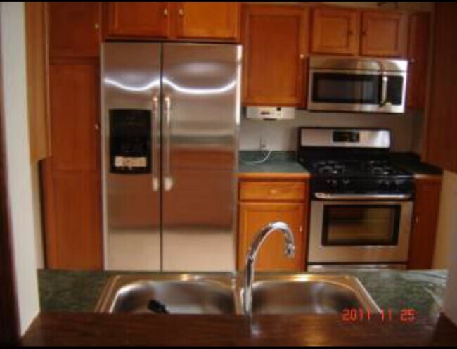 1698 Marshall Ave, Unit Main floor in St. Paul, MN - Building Photo - Building Photo