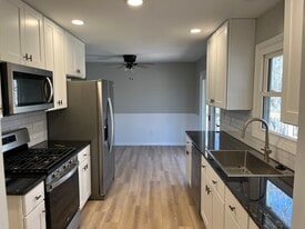 7527 Hessler Dr NE in Rockford, MI - Building Photo