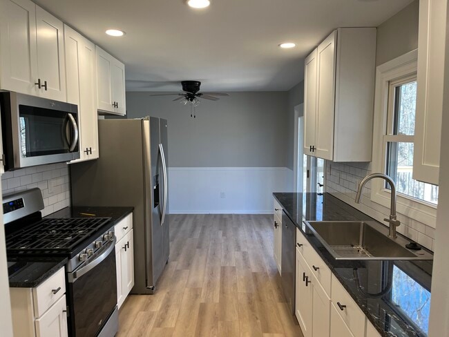 property at 7527 Hessler Dr NE