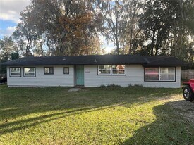 1568 NE 10th St in Ocala, FL - Building Photo