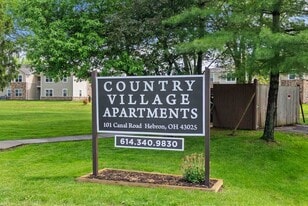 Country Village in Hebron, OH - Building Photo