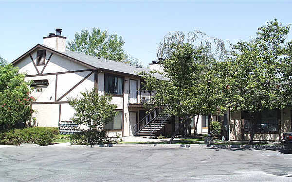 2250 Cormorant Way in Sacramento, CA - Foto de edificio - Building Photo