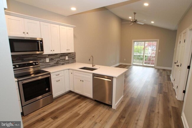 301 Edgeboro Dr