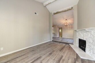 6933 Trovita Way in Citrus Heights, CA - Building Photo - Building Photo