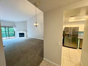 3527 Somerset Way in Carlsbad, CA - Building Photo - Building Photo
