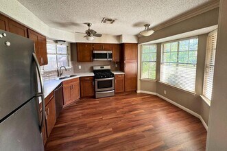 8005 Tuscarora Trail in Austin, TX - Foto de edificio - Building Photo