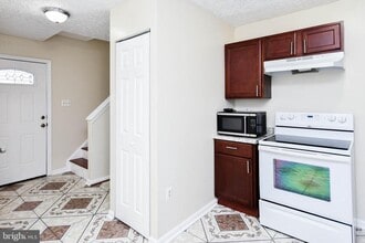 2115 N Anvil Ln in Temple Hills, MD - Building Photo - Building Photo