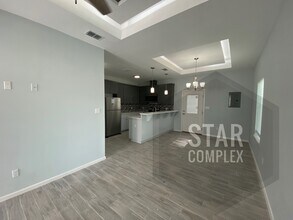 4725 Mulberry Ave, Unit 4 in McAllen, TX - Building Photo - Building Photo
