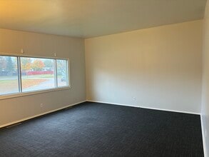 81 Parkside Dr in Kincheloe, MI - Building Photo - Building Photo