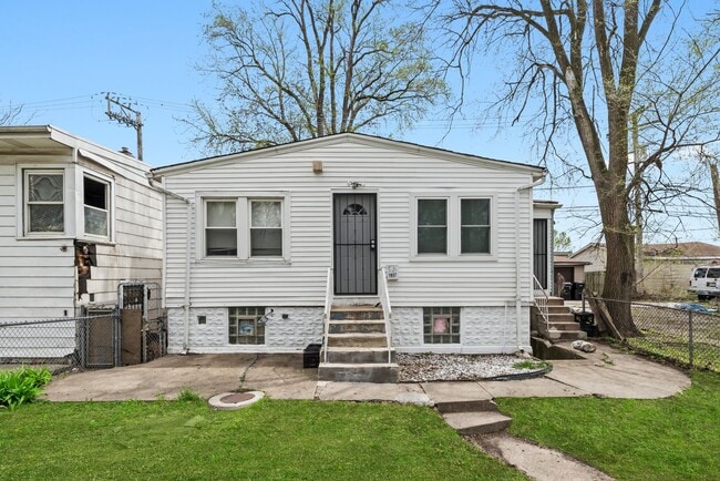 property at 11837 S Sangamon St