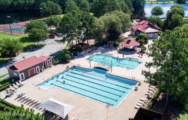 8038 Welbeck Ln in Jacksonville, FL - Building Photo - Building Photo