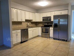 2720 Sunrise Ct in Orlando, FL - Building Photo - Building Photo