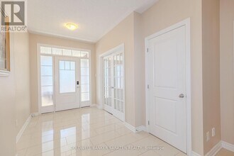 908 Guinness Cres in Ottawa, ON - Building Photo - Building Photo
