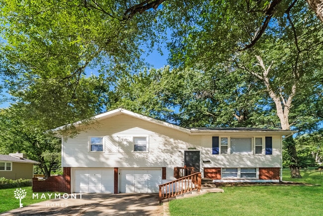 property at 4926 Evanston Ave