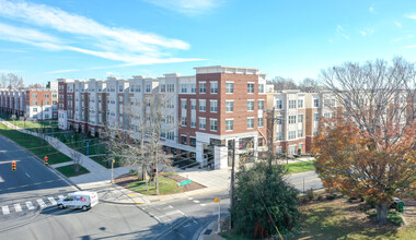 Rush in Charlotte, NC - Foto de edificio - Building Photo