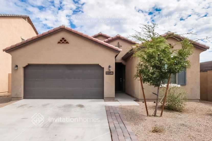 4962 E Alamo St in San Tan Valley, AZ - Foto de edificio