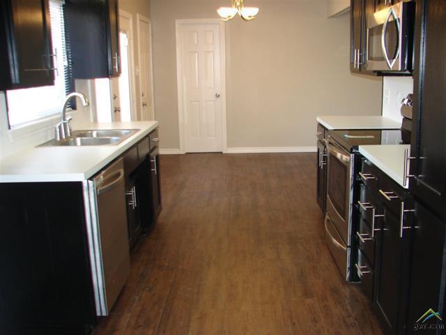 423 Top Hill Dr in Tyler, TX - Building Photo - Building Photo