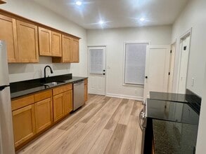 44 S River St, Unit 44-2 in Enfield, CT - Building Photo - Building Photo