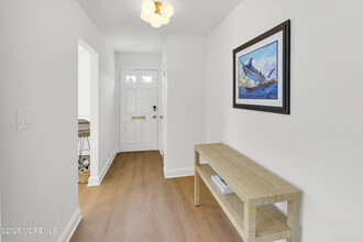 18 Wyckham Rd in Spring Lake, NJ - Building Photo - Building Photo