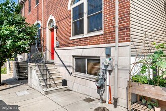 156 Carson St in Philadelphia, PA - Building Photo - Building Photo