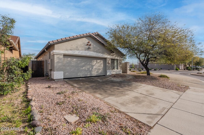 property at 8906 W Hess St