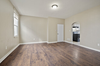 1104 Brabec St in Pittsburgh, PA - Building Photo - Building Photo